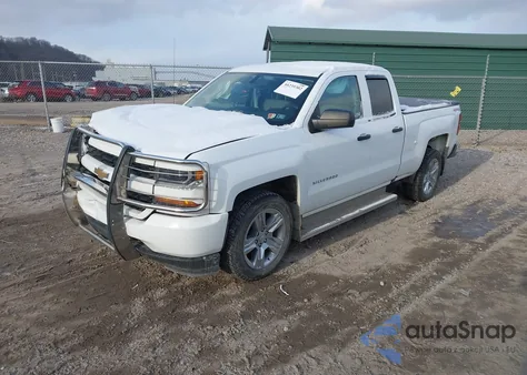 2017 Chevrolet Silverado 1500 Custom z USA, uszkodzony, nr VIN 1GCVKPEC9HZ326897